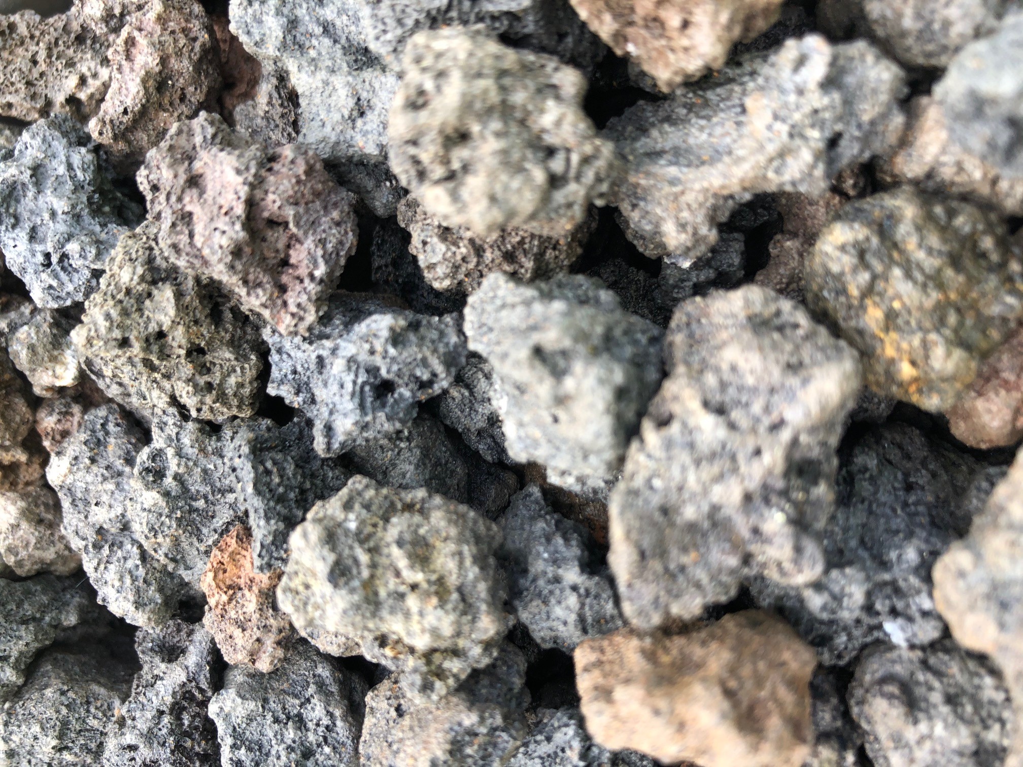 Lava-Mulch Lava Stones in BIGBAG GRAVEL/CHIPPINGS/granules 8/16mm 750kg 